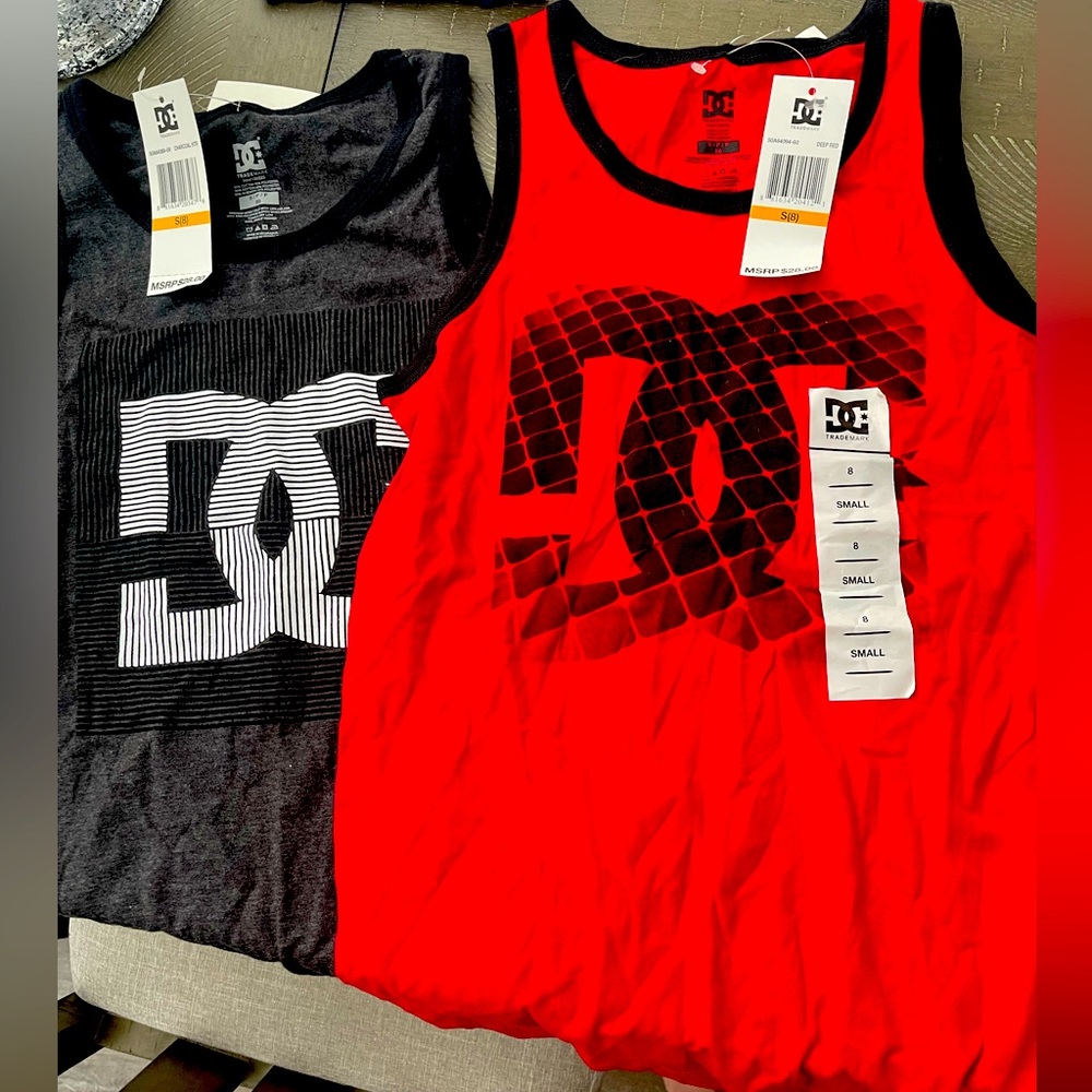 Brand new DC muscle shirts sz. Small (8)